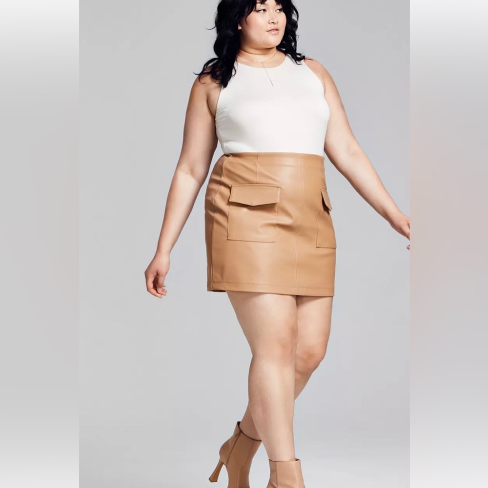 Trendy Plus Size Faux-Leather Cargo Mini Skirt